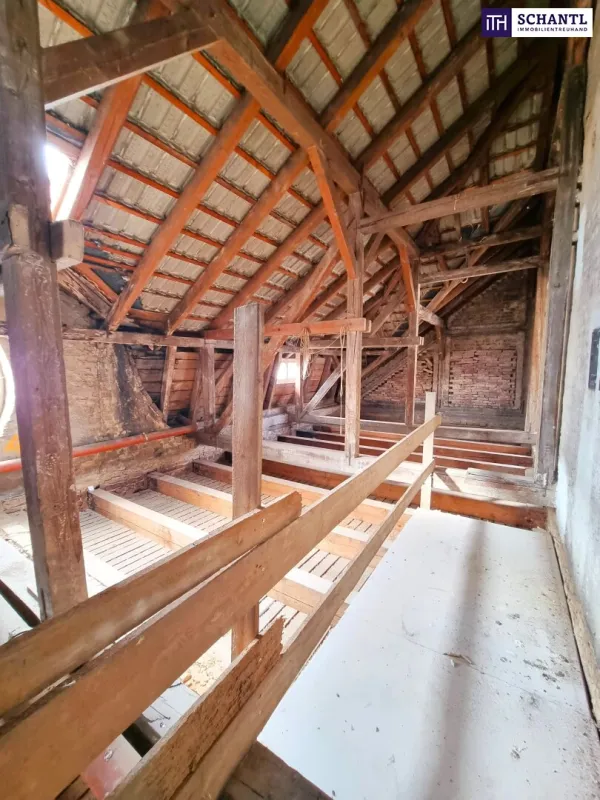 Jetzt oder nie - Preisknaller! Fantastischer Rohdachboden! TOP Lage in 1150 Wien + Fundamentplatte bereits hergestellt + Kellerabteile bereits errichtet + Liftschacht vom Keller bis EG fertig! Heute kaufen, morgen bauen! - Bild 1