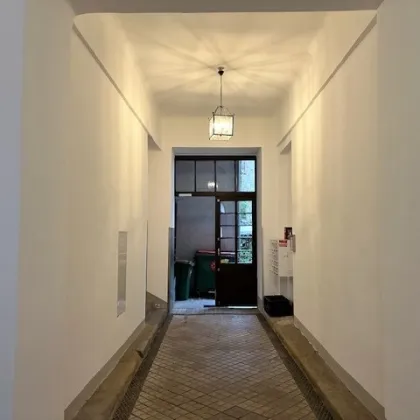 Wohnung oder Lokal - alles noch möglich! 48 m² plus 14,10 m² Freifläche im Innenhof! - Bild 3