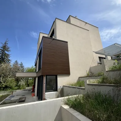GROSSZÜGIGE, MODERNE LUXUSVILLA MIT LIFT UND POOL IN RUHIGER SONNENLAGE! - Bild 3