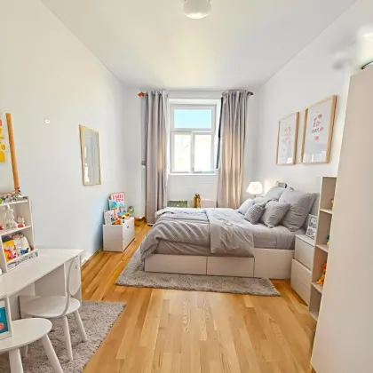 1080! UNBEFRISTET!  5 ZIMMER ! Schönes und frisch saniertes DG mit Balkon! - Bild 2