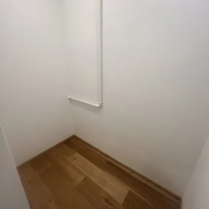 1050! Saniertes 1-Zimmer Eigentum nahe Matzleinsdorfer Platz! - Bild 2