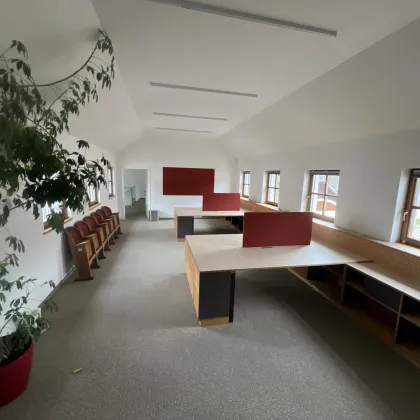 Perchtoldsdorf! Bürofläche in schönem Vierkanter! - Bild 2