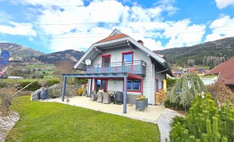 Leben im Holzblockhaus mit schönem Weitblick in Lammersdorf. 4 Zimmer, wunderschöner Garten, überdachte Terrasse und Solarenergie!