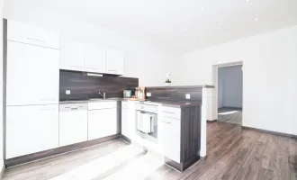 MODERN SANIERT I SÜD-BALKON I PARKPLATZ I BADEWANNE I WG TAUGLICH I RUHELAGE I NÄHE HAUPTBAHNHOF I KELLERABTEIL I HAUSTIERE WILLKOMMEN I AB SOFORT VERFÜGBAR I SEHR HELL I