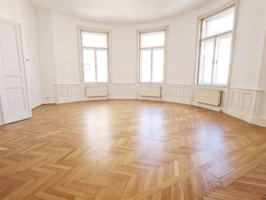 SPITTELBERG, representatives 200 m2 Altbaubüro, Kanzlei oder Praxis, 4 Zimmer, Küche, Flügeltüren, 1. Liftstock, Stiftgasse - Bild 1