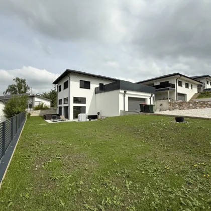 Traumhaftes Einfamilienhaus in Mehrnbach: Terrasse, Garage & Garten! 🌳👨👩👧👦 - Bild 3