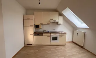 Schöne Zweizimmerwohnung ab Juni zu vermieten!