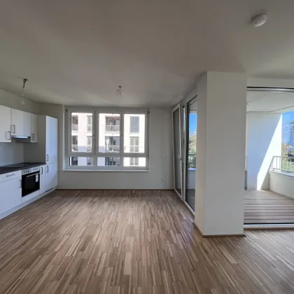 Moderne 3-Zimmer-Wohnung in zentraler Lage mit Küchenmöblierung! - Bild 2