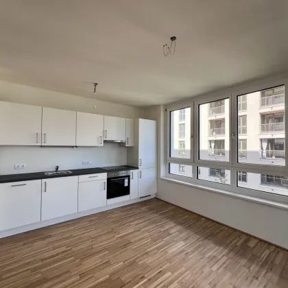 Moderne 3-Zimmer-Wohnung in zentraler Lage mit Küchenmöblierung! - Bild 3