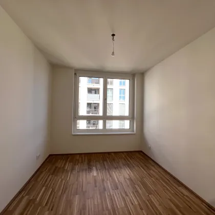 Moderne 3-Zimmer-Wohnung in zentraler Lage mit Küchenmöblierung! - Bild 3