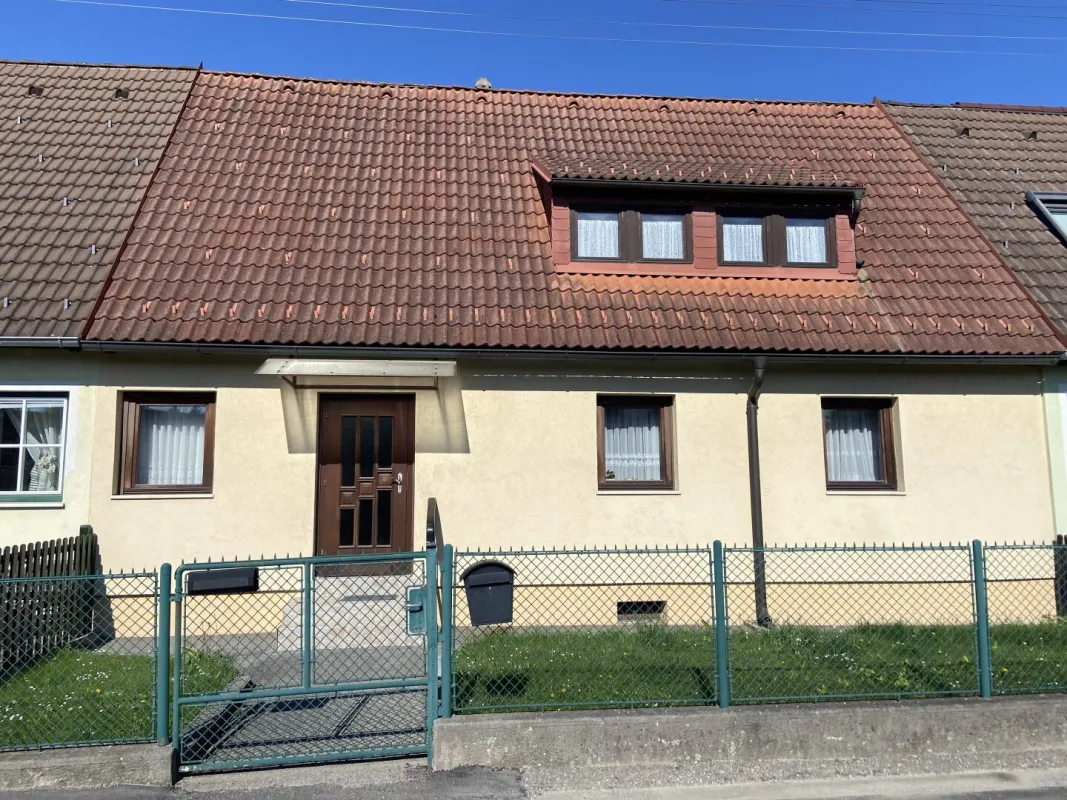 Ihr neues Zuhause in Pottschach: 4 Zimmer, Garten und viel Potenzial - Bild 1