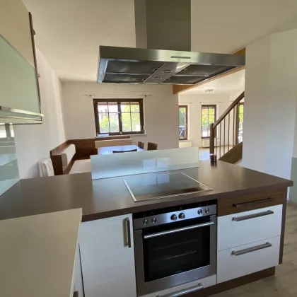 Neuwertiges Traumhaus in Leopoldsdorf: Komfort, Kamin und Pool zum Top-Preis! - Bild 2