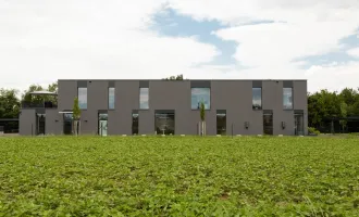 EXKLUSIVES HEADQUARTER I BÜRO & LAGERHALLE I SMART BUILDING I CARPORTS & PARKPLÄTZE I E-LADESTATIONEN I KREATIV-GARTEN I TERRASSE I ERSTKLASSIGE ANBINDUNG I JETZT IHRE ZUKUNFT GESTALTEN! I