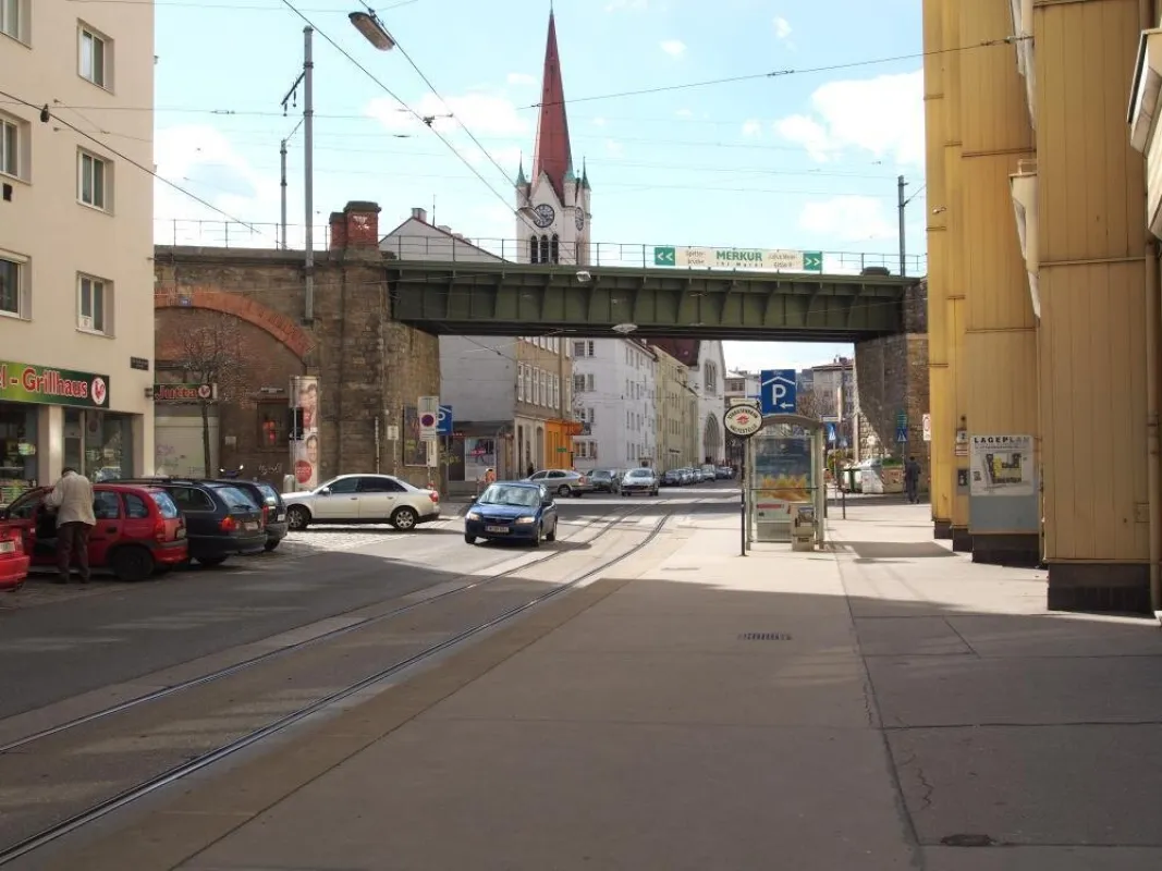 Garagenplatz Nähe U-3 Vorortelinie - Bild 1