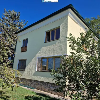 Charmantes Einfamilienhaus auf großem, sonnigen Grundstück und gepflegtem Garten - Bild 2