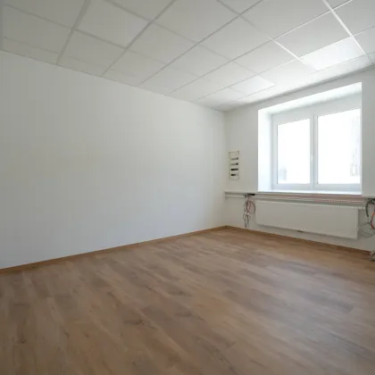 Moderne Büro oder Praxisräume in Wels - Bild 3