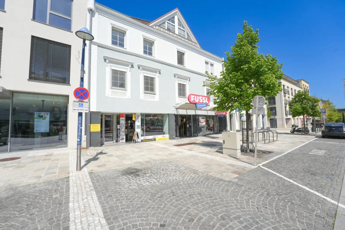 Moderne Büro oder Praxisräume in Wels - Bild 1
