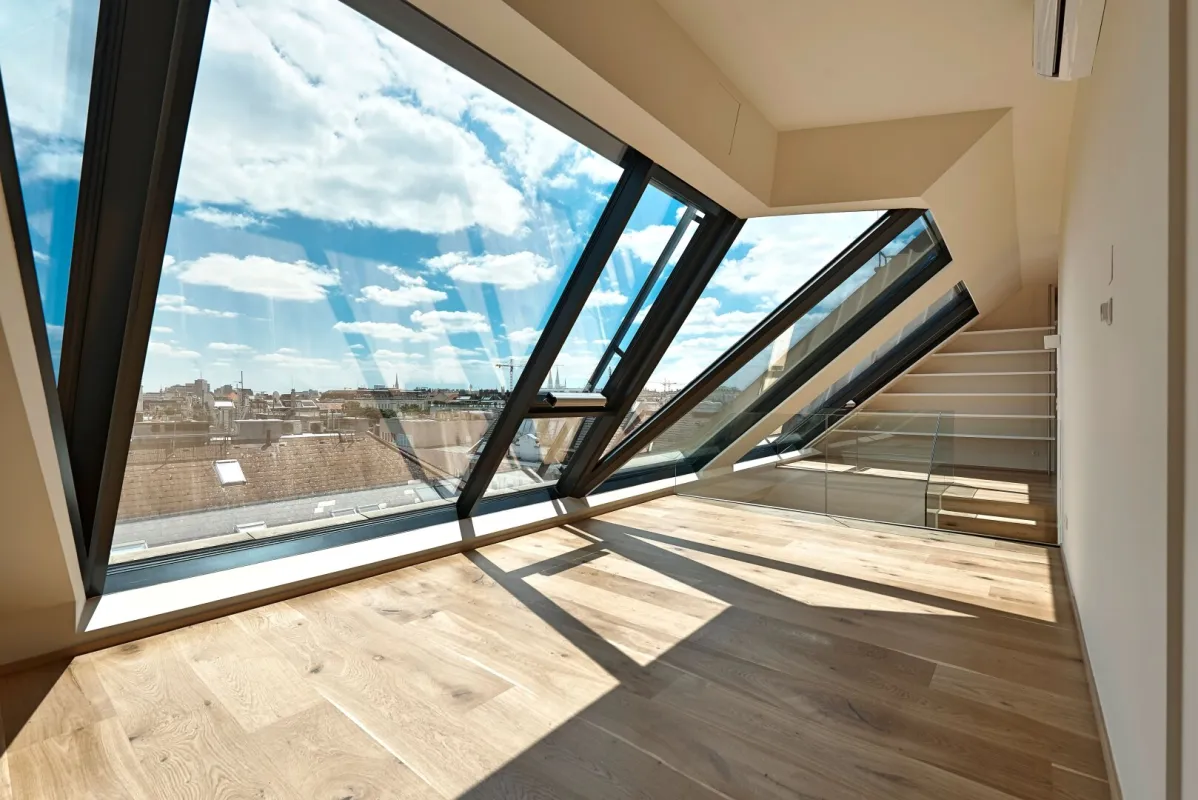GROSSZÜGIG WOHNEN mit TRAUMBLICK! Dachgeschoß-Maisonette mit 3 Terrassen! Garagenkauf im Haus möglich - Bild 1
