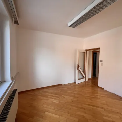 ++104 m² Büro/Praxis im EG in zentraler Stadtlage++ - Bild 3