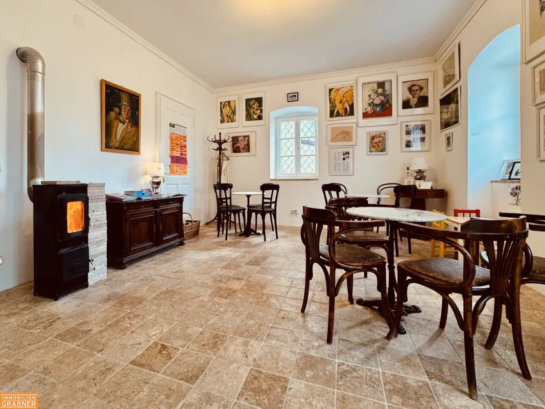 Gründerzeit Stadthaus in zentraler Lage von Gmunden, Erstbezug nach Sanierung, auch für Bauträger geeignet - Bild 1