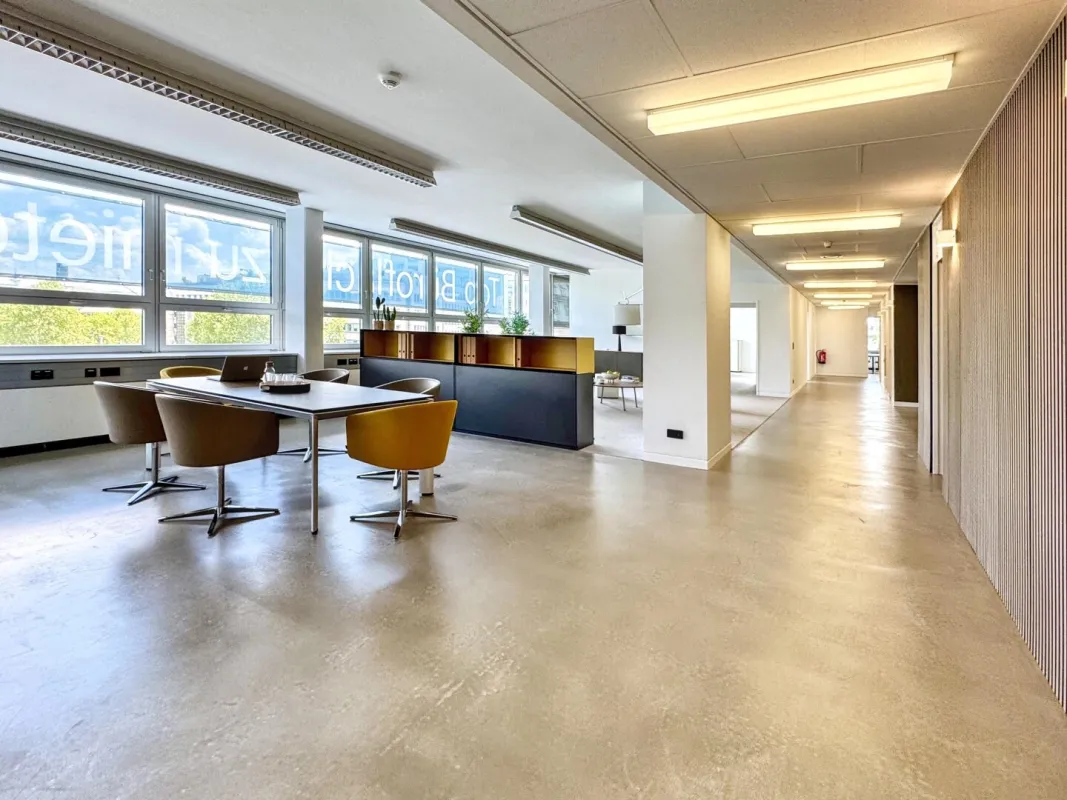 Blick auf die Secession | 650m2 Bürofläche - Bild 1