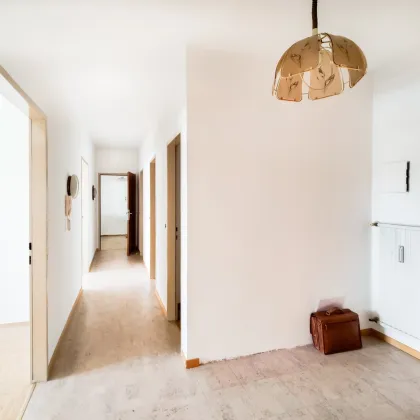 Großzügige Wohnung mit Ausblick, Gartennutzung und Lift. - Ideales Investmentobjekt. - Bild 2