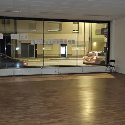 Gassenlokal, 148m², mit großer Auslage im Zentrum von Wiener Neustadt zu mieten! - Bild 2