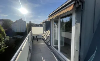 Neuwertige Dachgeschoß-Wohnung mit großer Terrasse am Fuße des Wilhelminenbergs