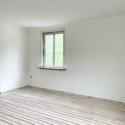 PROVISIONSFREI VOM EIGENTÜMER! SANIERUNGSBEDÜRFTIGE 3-ZIMMER-WOHNUNG NÄHE PURKERSDORF ZENTRUM! - Bild 2