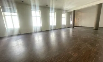 Repräsentatives Büro - Altbau- in Bestlage der Innenstadt – 278 m² - 7 Zimmer, im 3. Stock mit Lift