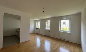 Schöne 2 - Zimmer Wohnung | Nahe U- Bahn | ab sofort