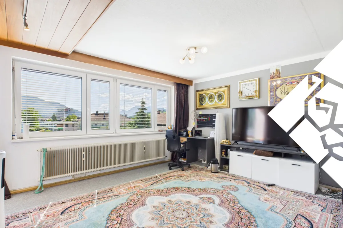 Teilsanierte 1,5 Zimmer Wohnung mit Potenzial für Anleger und Eigennutzer im Zentrum von Wörgl - Bild 1