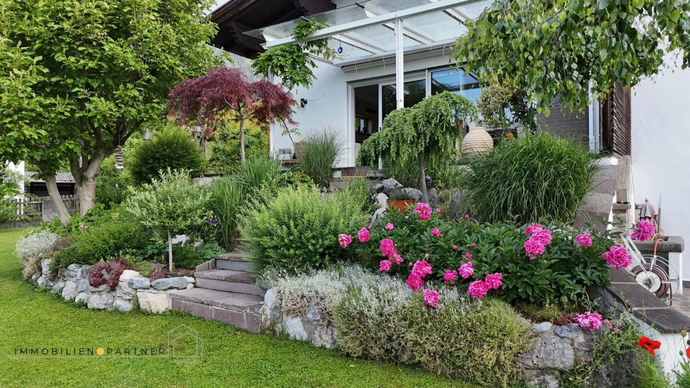 Familientraum in Absam: Großzügiges Einfamilienhaus mit weitläufigem gepflegten Garten in Toplage! - Bild 1