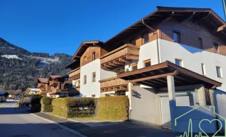 Traumwohnung in Toplage: Dachgeschoß mit Balkon & Garage in Reith bei Kitzbühel!