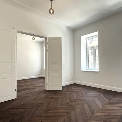 SERVITENVIERTEL - ERSTBEZUG - mediterane INNENHOFTERRASSE - HIGH END STILWOHNUNG - 95 m WFL - 4 Zimmer - 2 BÄDER - RENOVIERTES STILJUWEL - Bild 3