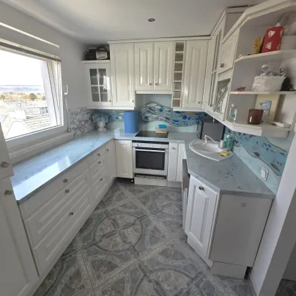 AUßERGEWÖHNLICH SCHÖNE WOHNUNG ++ MUSS MAN UNBEDINGT BESICHTIGEN ++ 4 ZIMMER + BALKON + LOGGIA - Bild 2