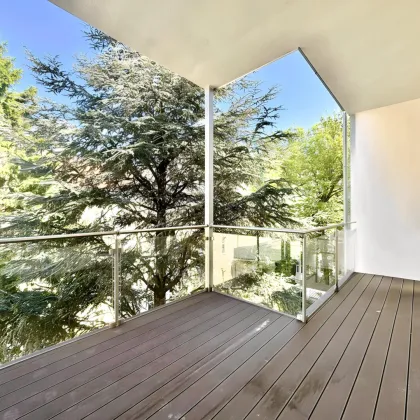 GRÜNBLICK - Gesamtes Haus saniert - 3.Liftstock - ca. 108m² NFL - 3 bis 4 Zimmer - Loggia/Balkon - U-Bahn - ERSTBEZUG - Bild 2