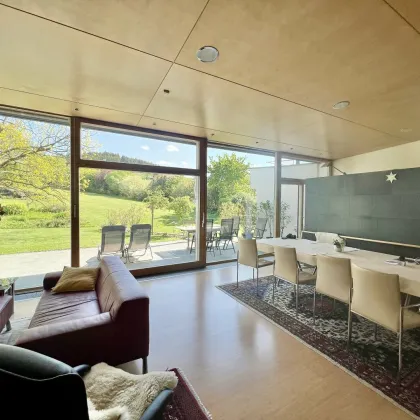 Architekten-Villa in traumhafter Landschaft – ein Rückzugsort mit höchster Wohnqualität. - Bild 3