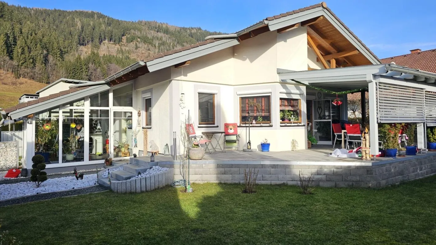 Wohnen - Arbeiten - Leben / Top Familien Haus mit Büro & Lager und neuer Terrasse Preis € 469 000.- - Bild 1
