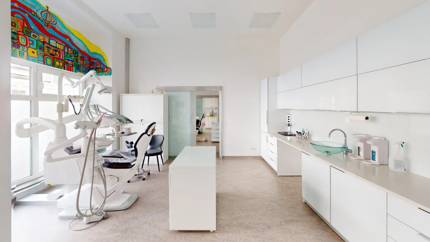 INVESTOREN aufgepasst 6,78%! Sale & lease back: Praxis in schöner Lage mit langfristiger Mieterin - Bild 1