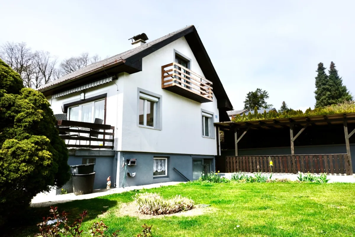 Gepflegtes Einfamilienhaus mit wundervollem Garten - Bild 1