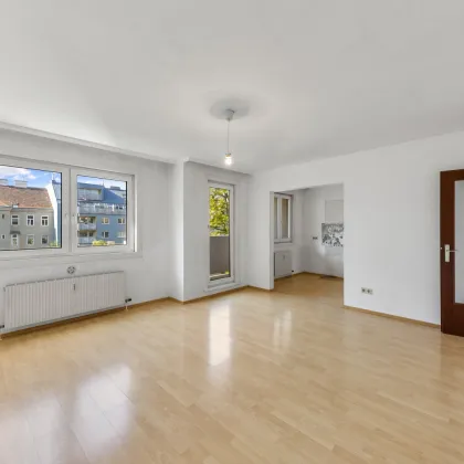 Effizienter Grundriss // ruhig und hell // Loggia // Parkplatz-Option - Bild 2