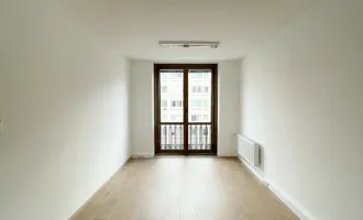 BLICK AUF DIE KÄRNTNER STRASSE || FRISCH SANIERTE 3 Zimmer Bürofläche in 1010 Wien zu vermieten