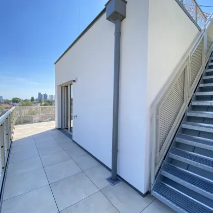 LUXURIÖSER ERSTBEZUG MIT TRAUMTERRASSE – 3-ZIMMER-DACHGESCHOSSWOHNUNG IN 1210 WIEN - Bild 2