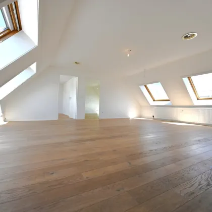 Über den Dächern von Linz – Geräumige 3-Zimmer-Dachgeschosswohnung mit Charme, Ausblick & viel Licht - Bild 2
