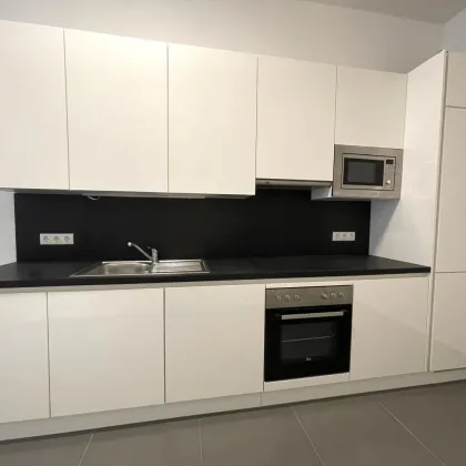 Große 1-Zimmer-Wohnung mit 58 m2, 1. Stock mit Lift! Zentrale Lage! - Bild 3