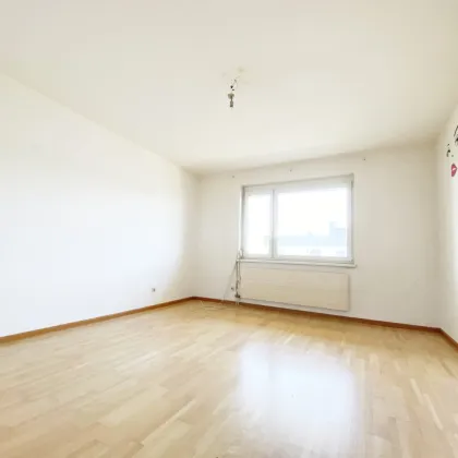 3-Zimmer-Wohnung mit sonniger Loggia im obersten Geschoss - Bild 2