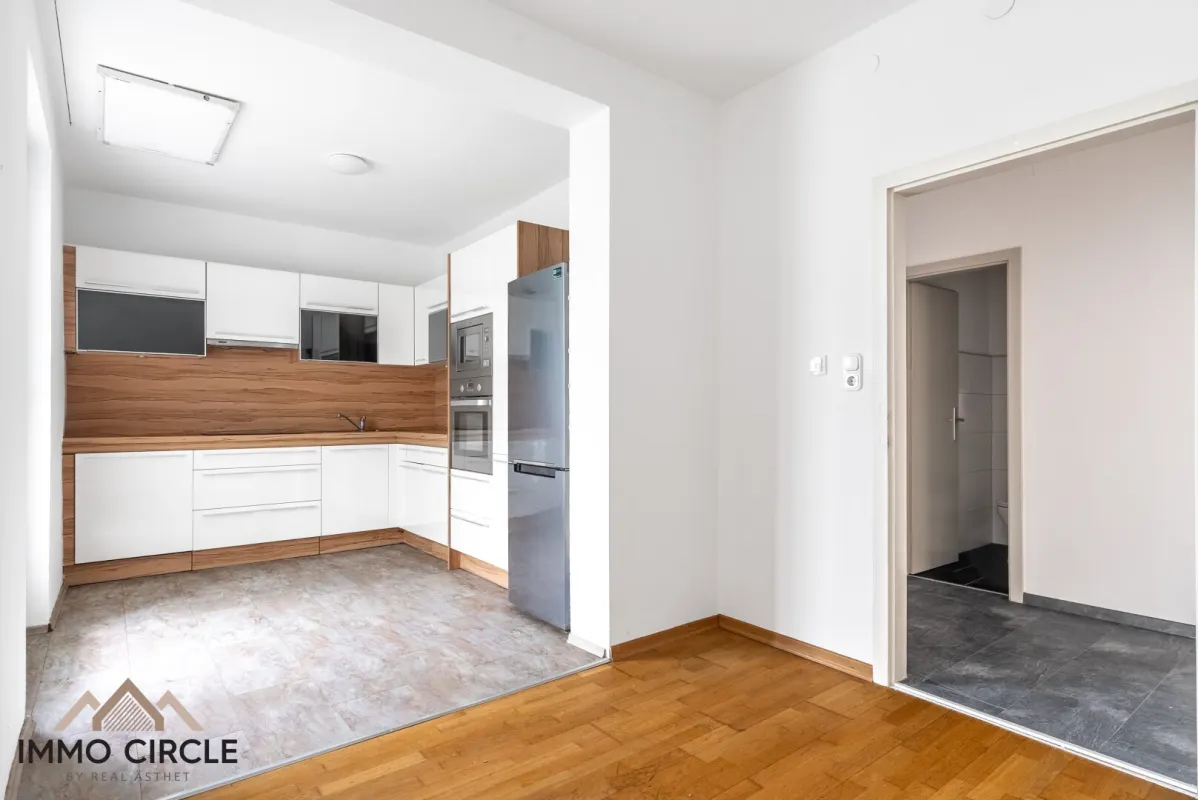 Top Lage nahe LKH! 3,5-Zimmer-Wohnung mit Loggia – Renovierungsobjekt mit vielen Möglichkeiten - Bild 1