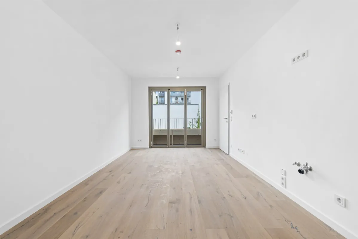 KOMPAKTE 2-ZIMMER WOHNUNG MIT NORD-GESIMSE UND BLUMENTRÖGEN - Bild 1