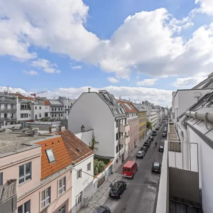 ZUM VERLIEBEN: EIN DACHGESCHOSS-TRAUM MIT BALKON - Bild 2